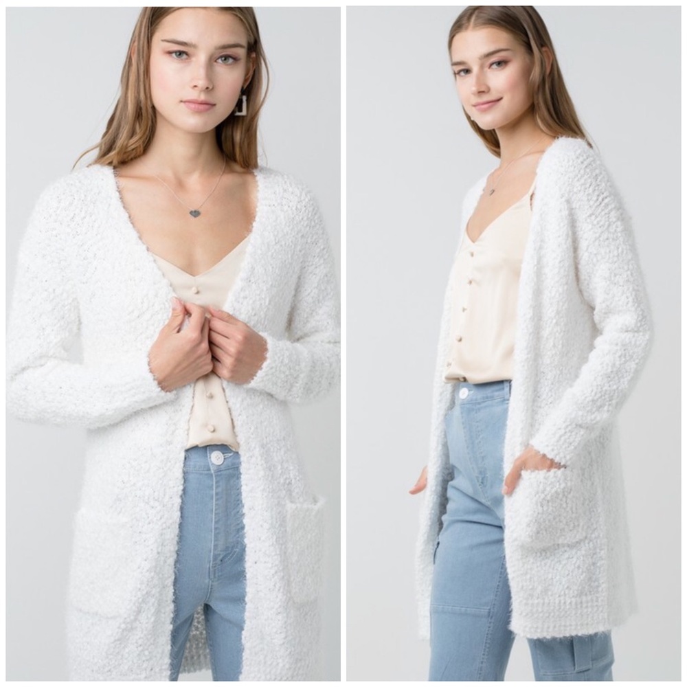 ❄️WHITE POMPOM CARDIGAN - Picture 2 of 3